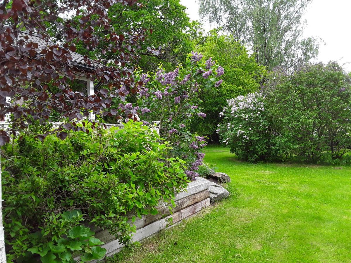 The Cottage Badelunda Västerås Zewnętrze zdjęcie